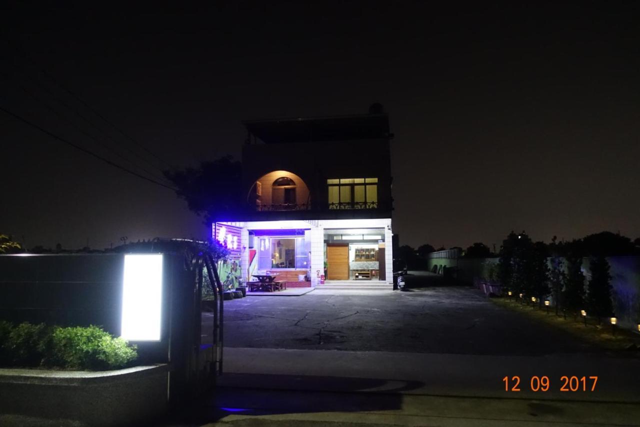 Fu Courtyard Homestay 嘉義市 エクステリア 写真